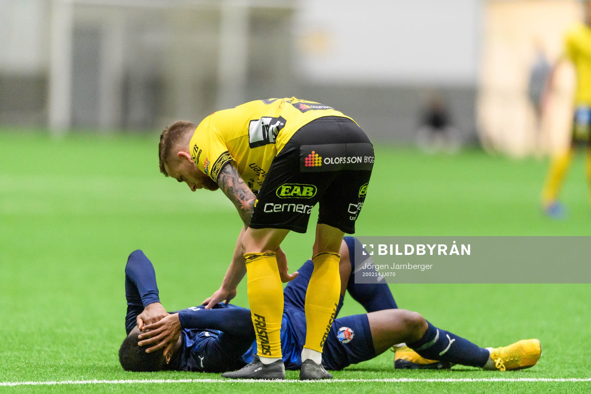 Helsingborgs Mohammed Abubakari liggande