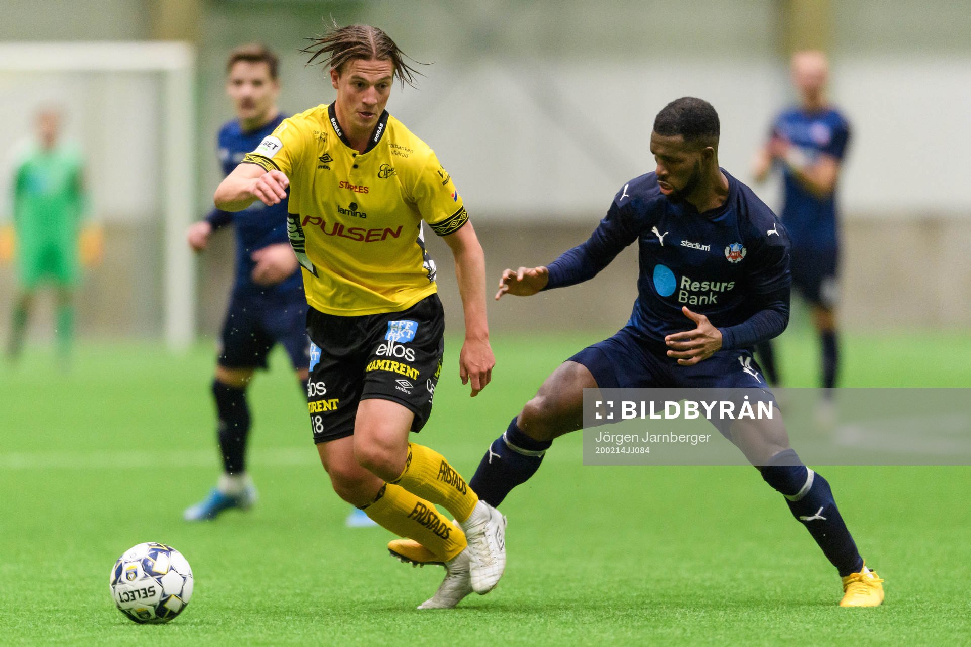 Elfsborgs Simon Olsson och Helsingborgs Mohammed Abubakari