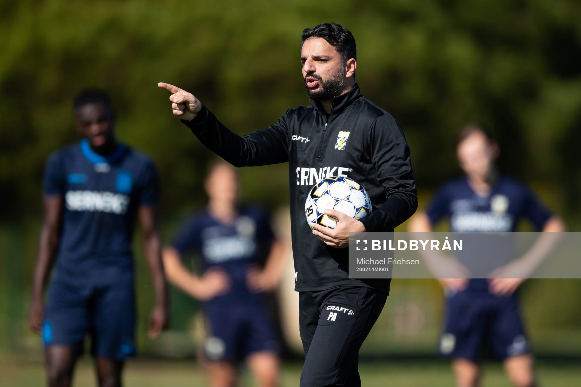 IFK Göteborgs tränare Poya Asbaghi