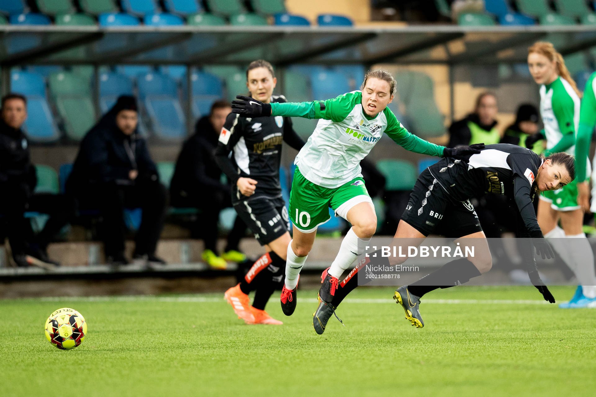 Fortuna Hjørrings Emma Snerle mot Göteborgs Pauline