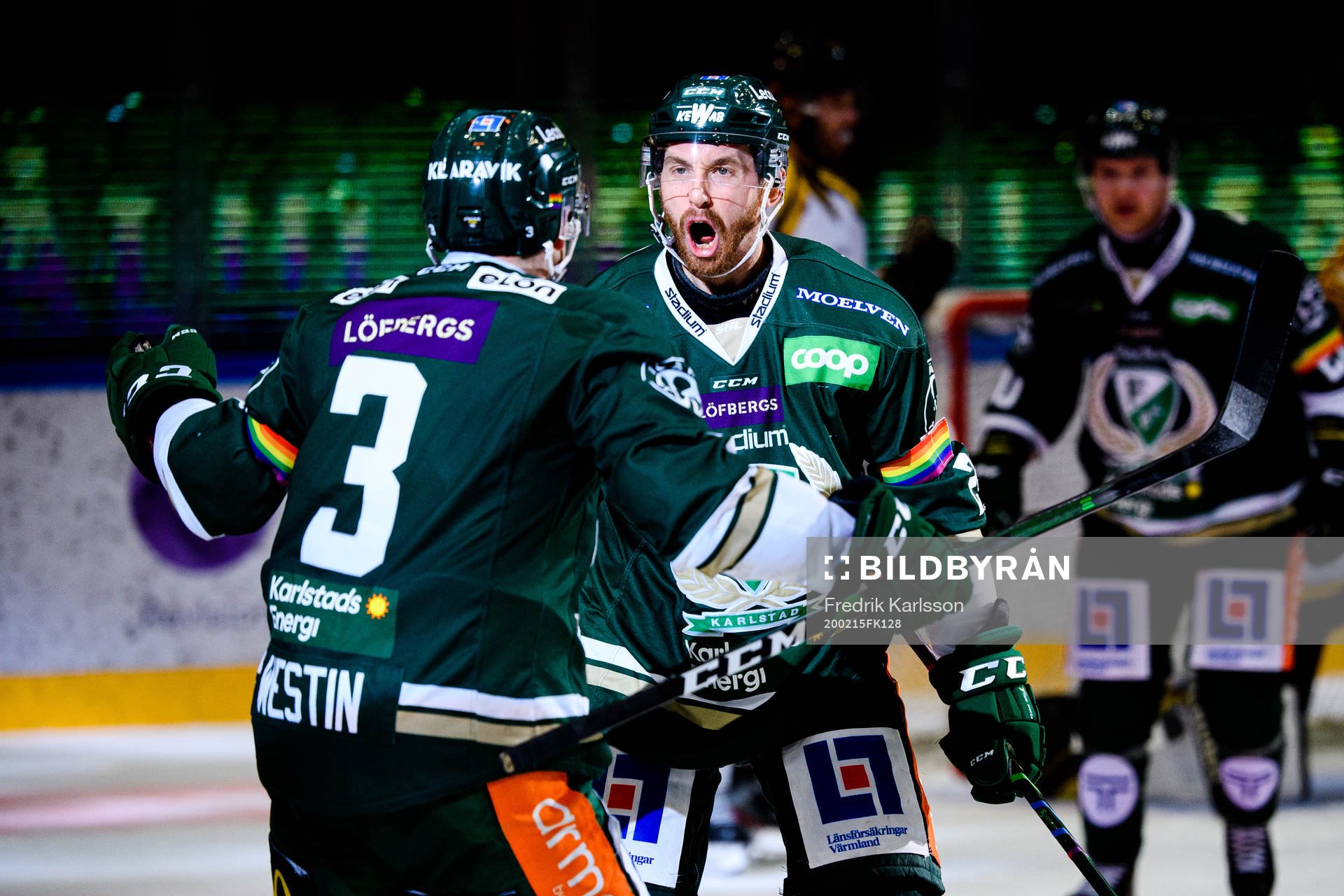 Färjestads Jonathon Blum och Jens Westin jublar