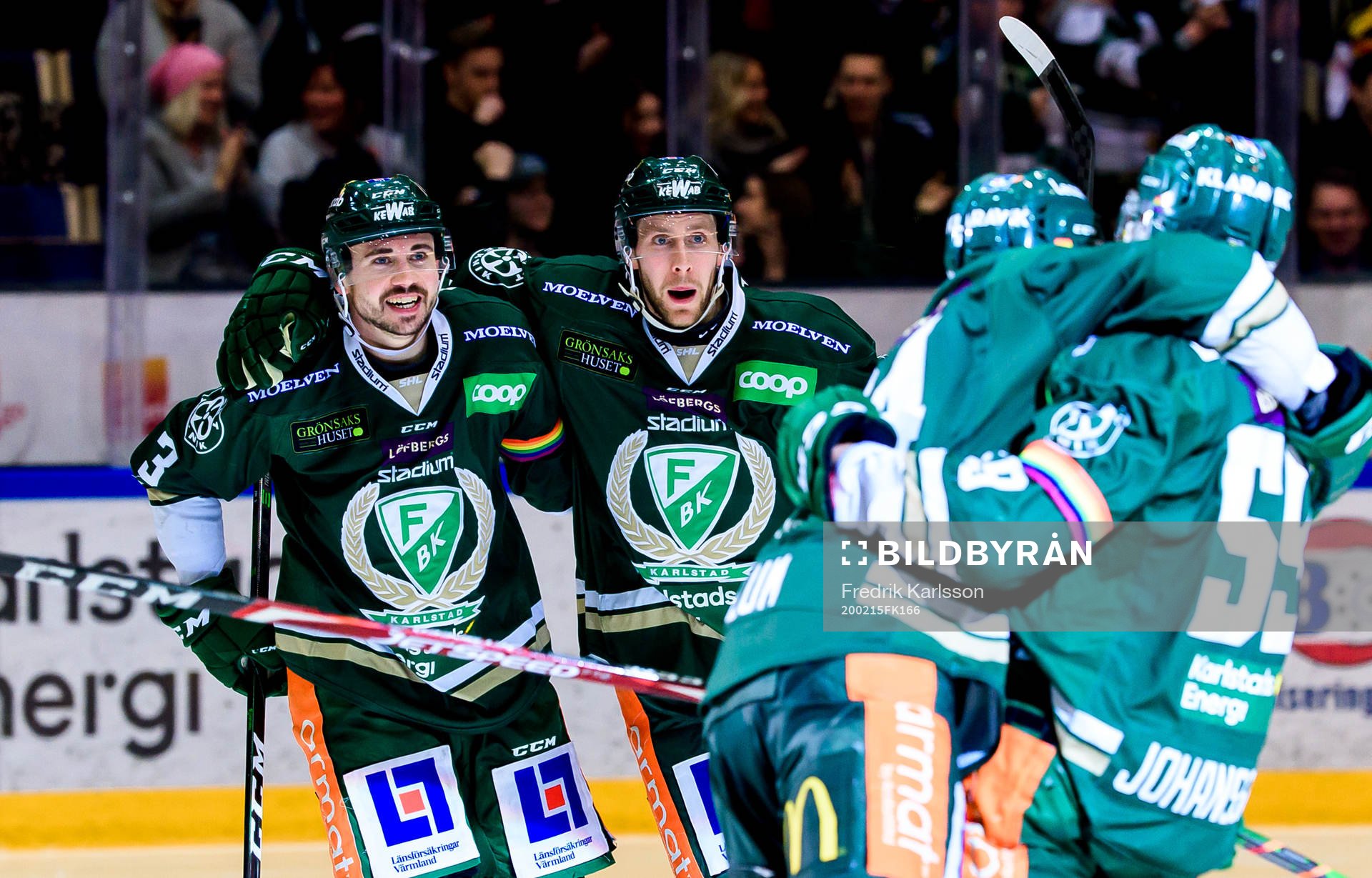 Färjestads Jens Westin och Per Åslund jublar