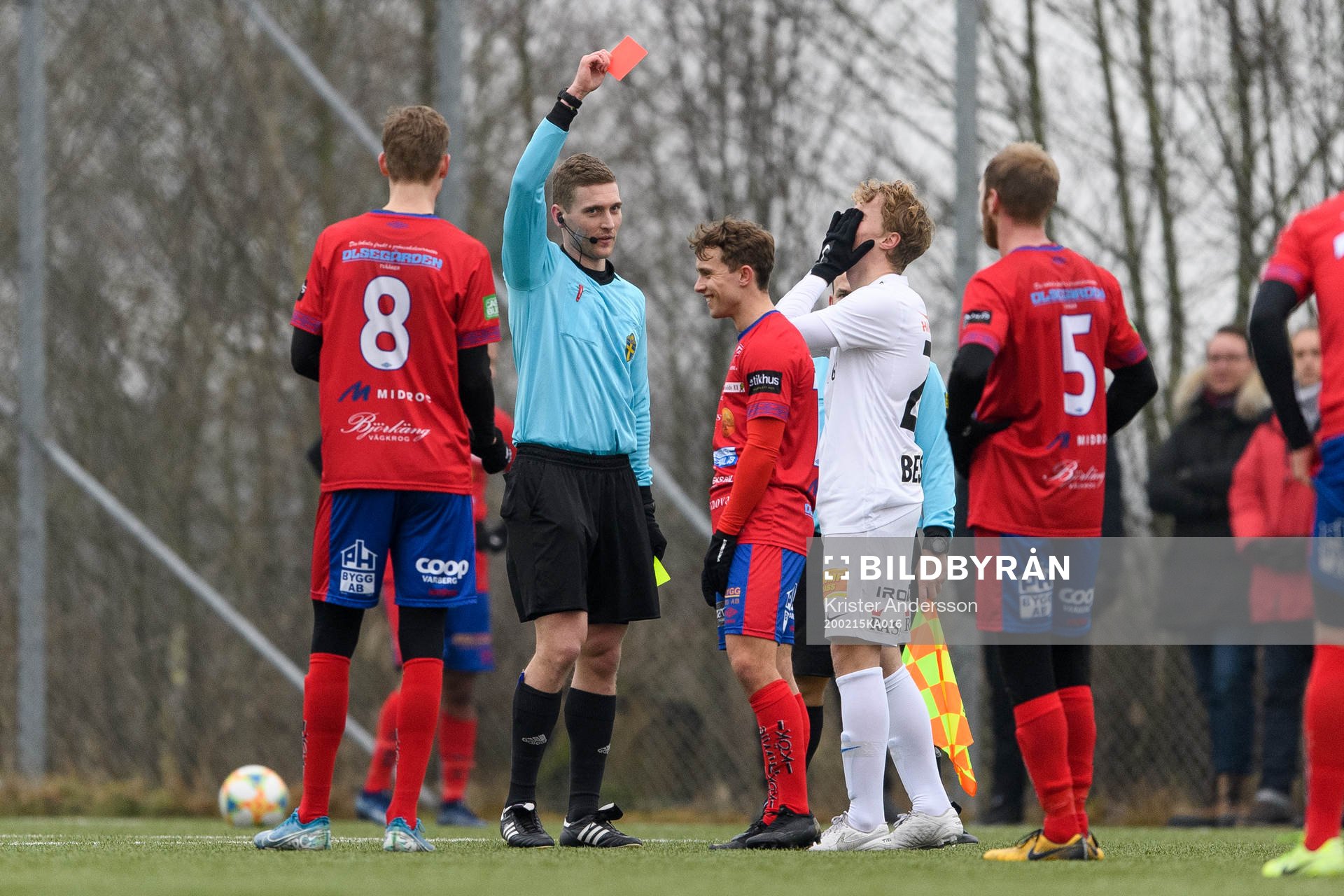 Örgrytes Freddie Brorsson får rött kort