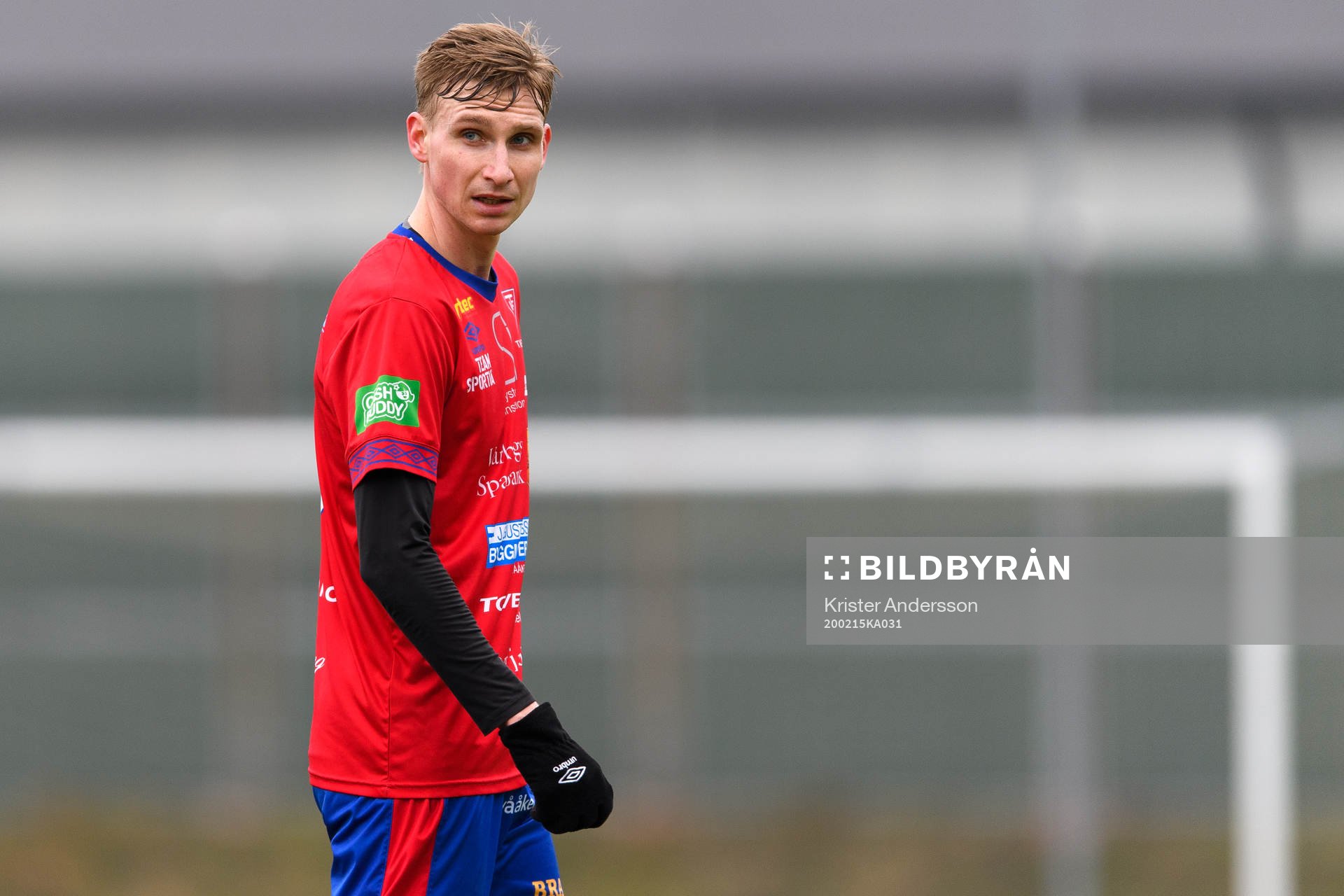 Tvååkers Erik Nilsson under träningsmatchen i fotboll mellan Tvååker och Örgryte den 15 februari 2020 i Varberg.