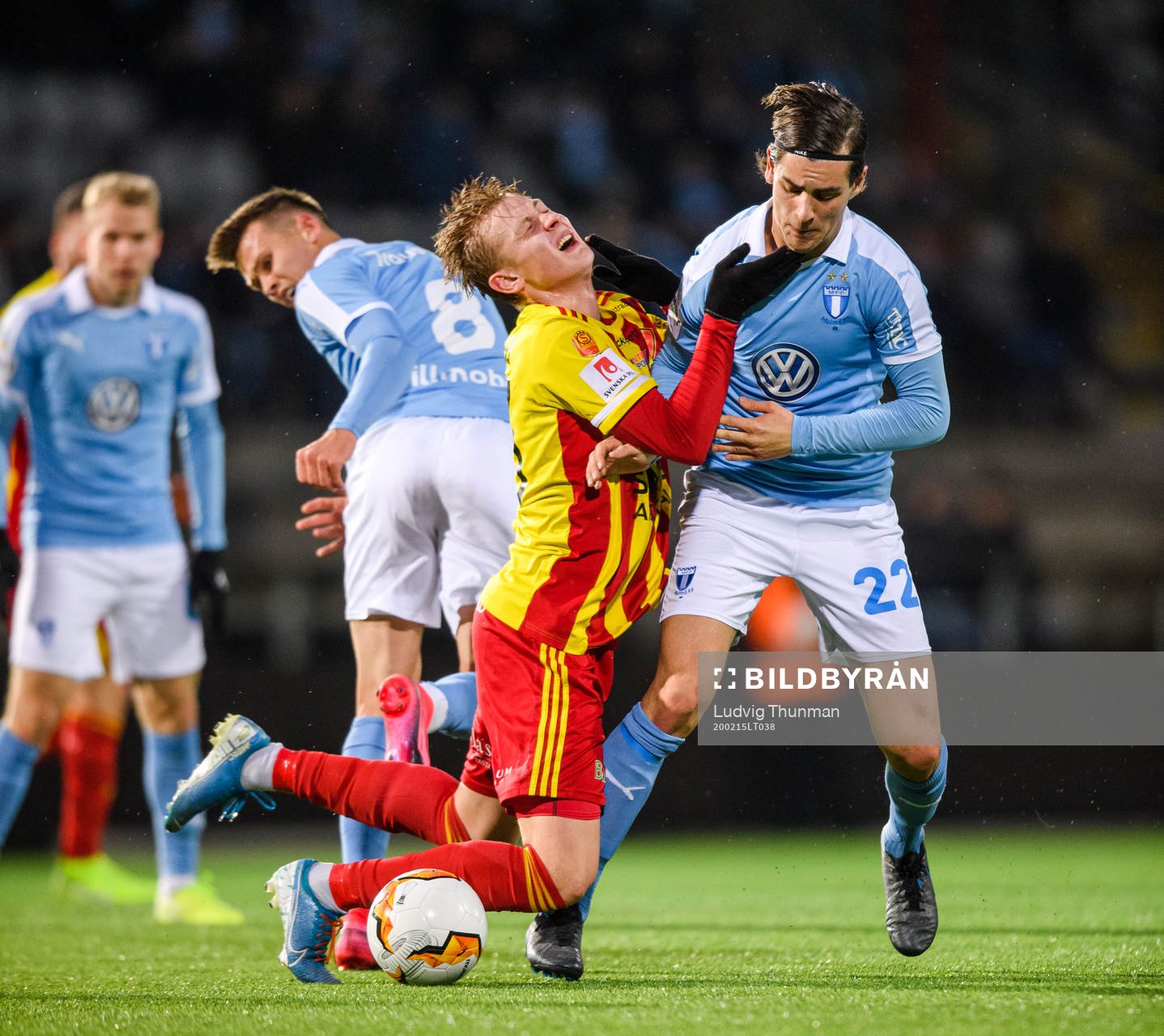 Syrianskas Henry Sletsjoe och Malmö FFs Adi Nalic
