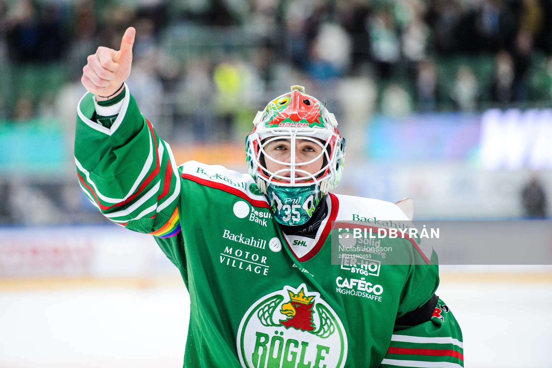 Rögles målvakt Roman Will jublar
