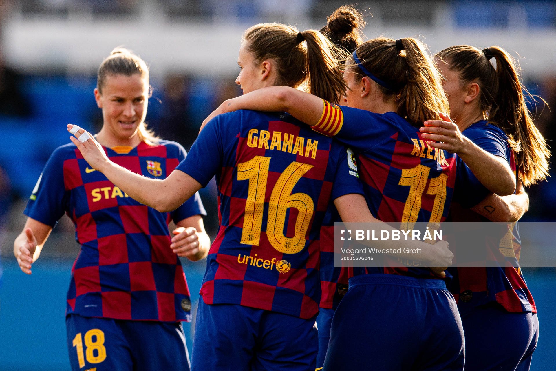 Caroline Graham Hansen of Barcelona celebrates with