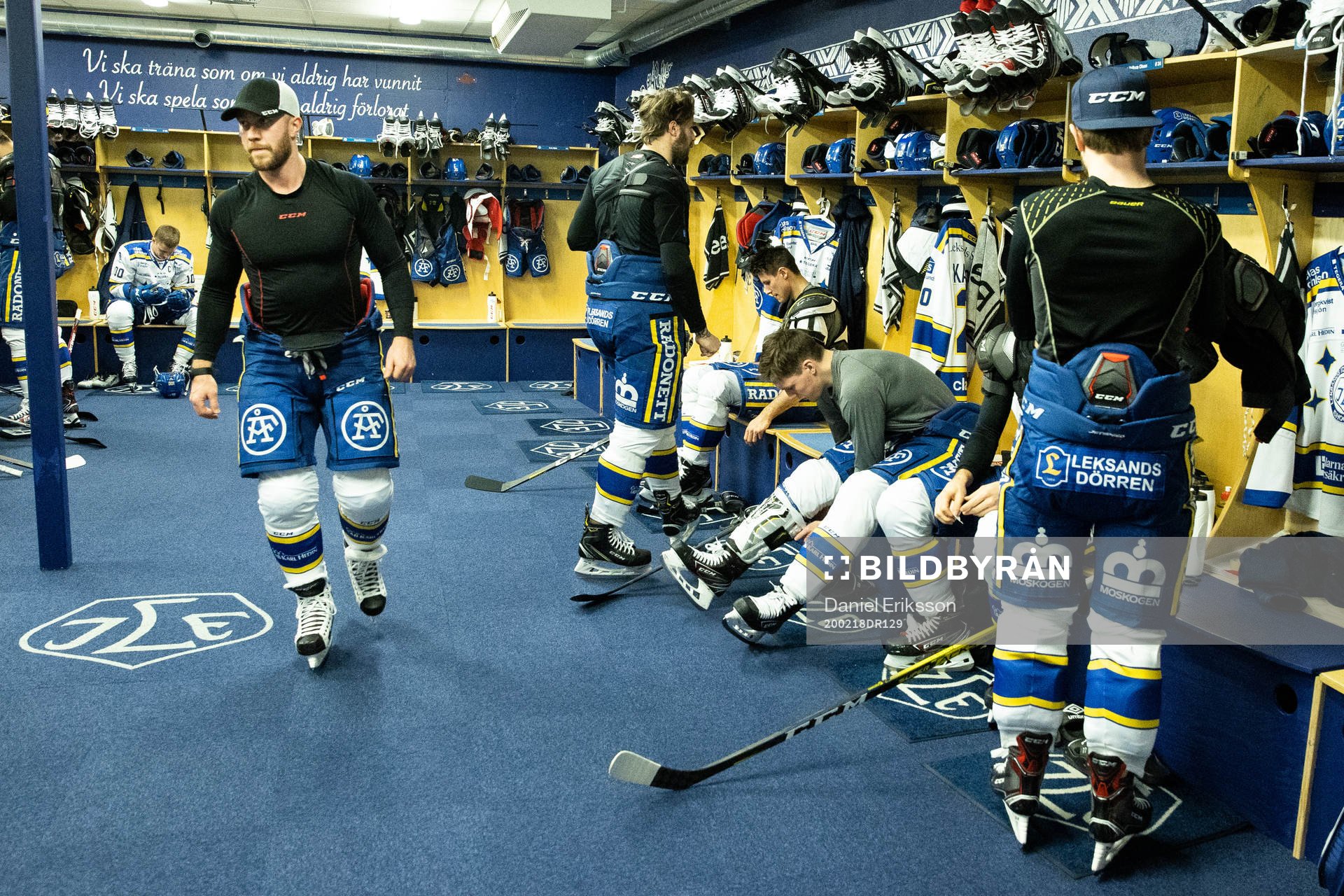 Leksands spelarna förbereder sig innan ishockeymatchen i