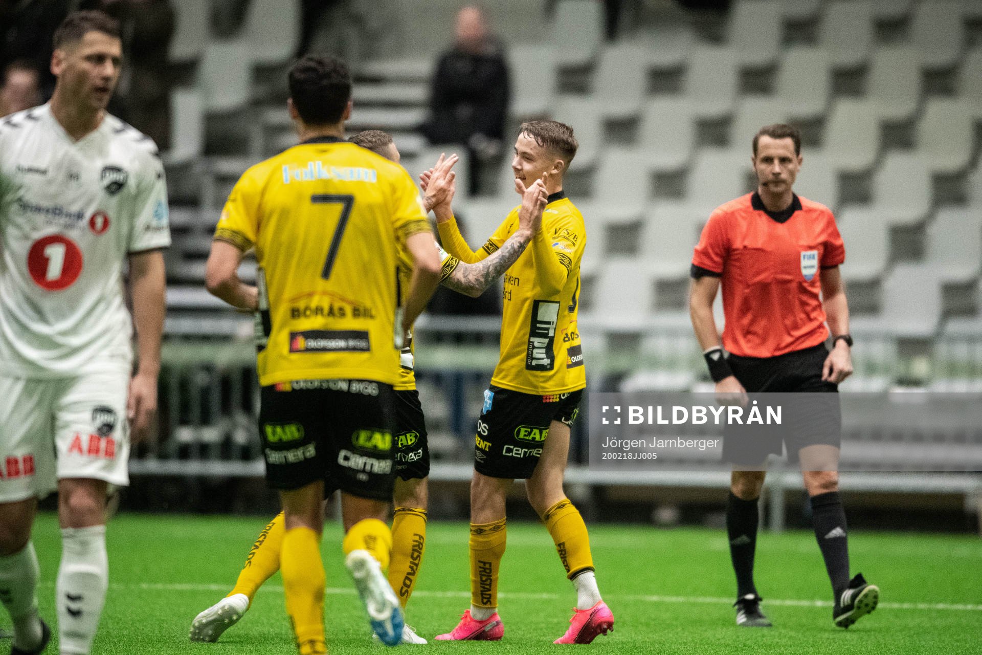 Elfsborgs Jacob Ondrejka jublar med lagkamrater