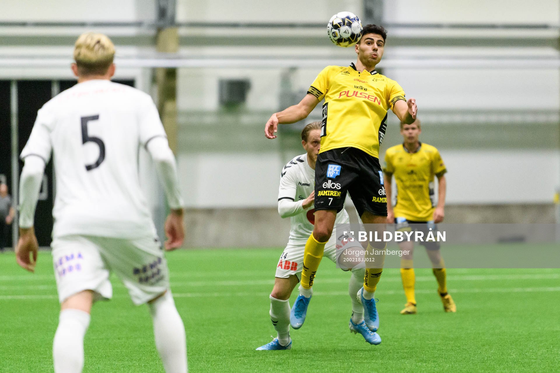 Elfsborgs Deniz Hümmet med Odds Fredrik Lund Nordkvelle