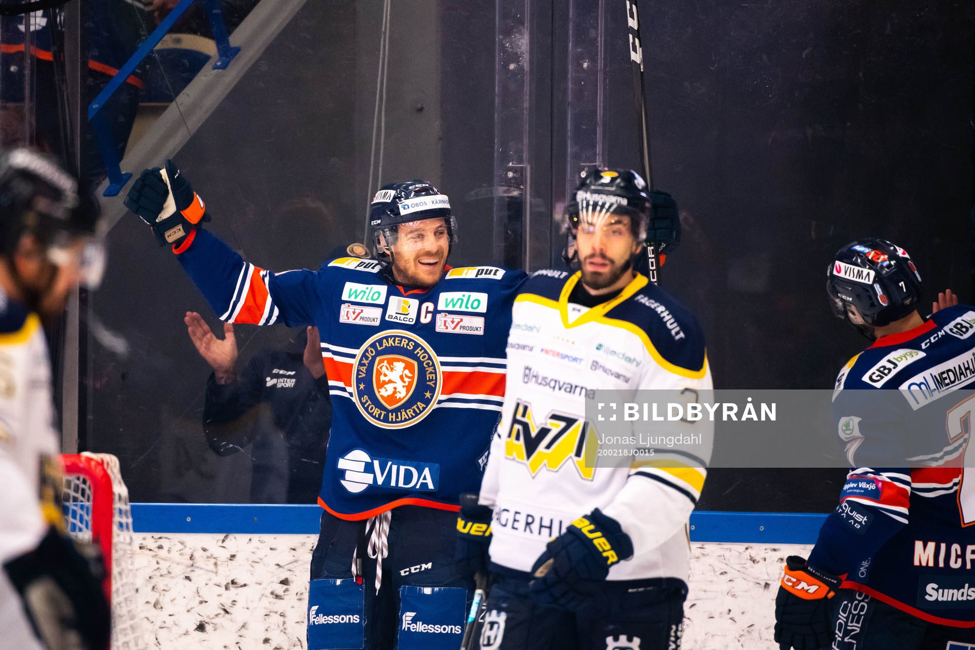 Växjös Erik Josefsson jublar