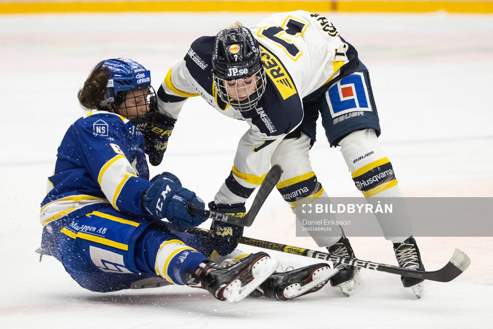 Leksands Maddie Rolfes  och HV71s Thea Johansson