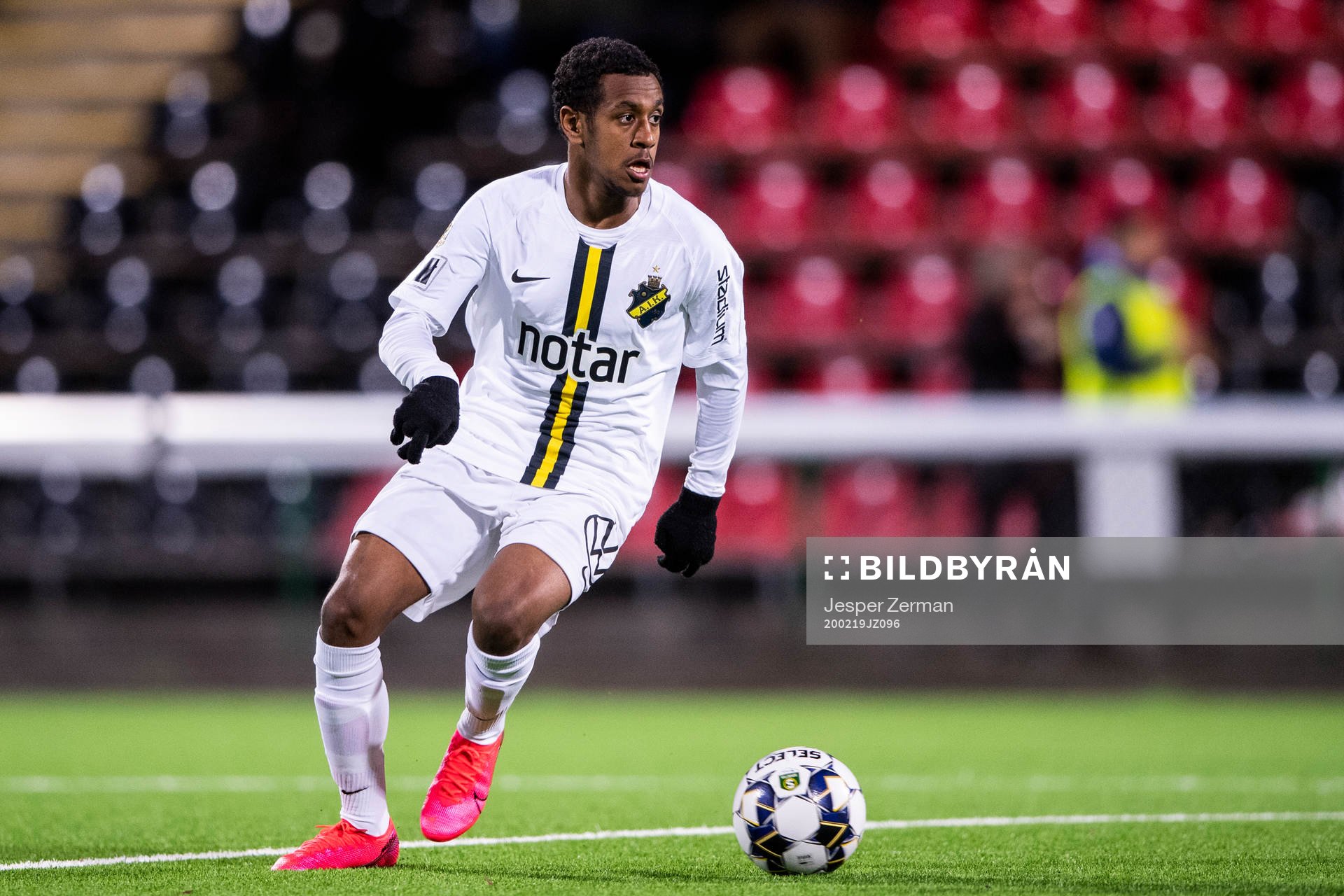 AIK:s Noah Tesfai under träningsmatchen i fotboll mellan Akropolis och AIK den 19 februari 2020 i Stockholm.