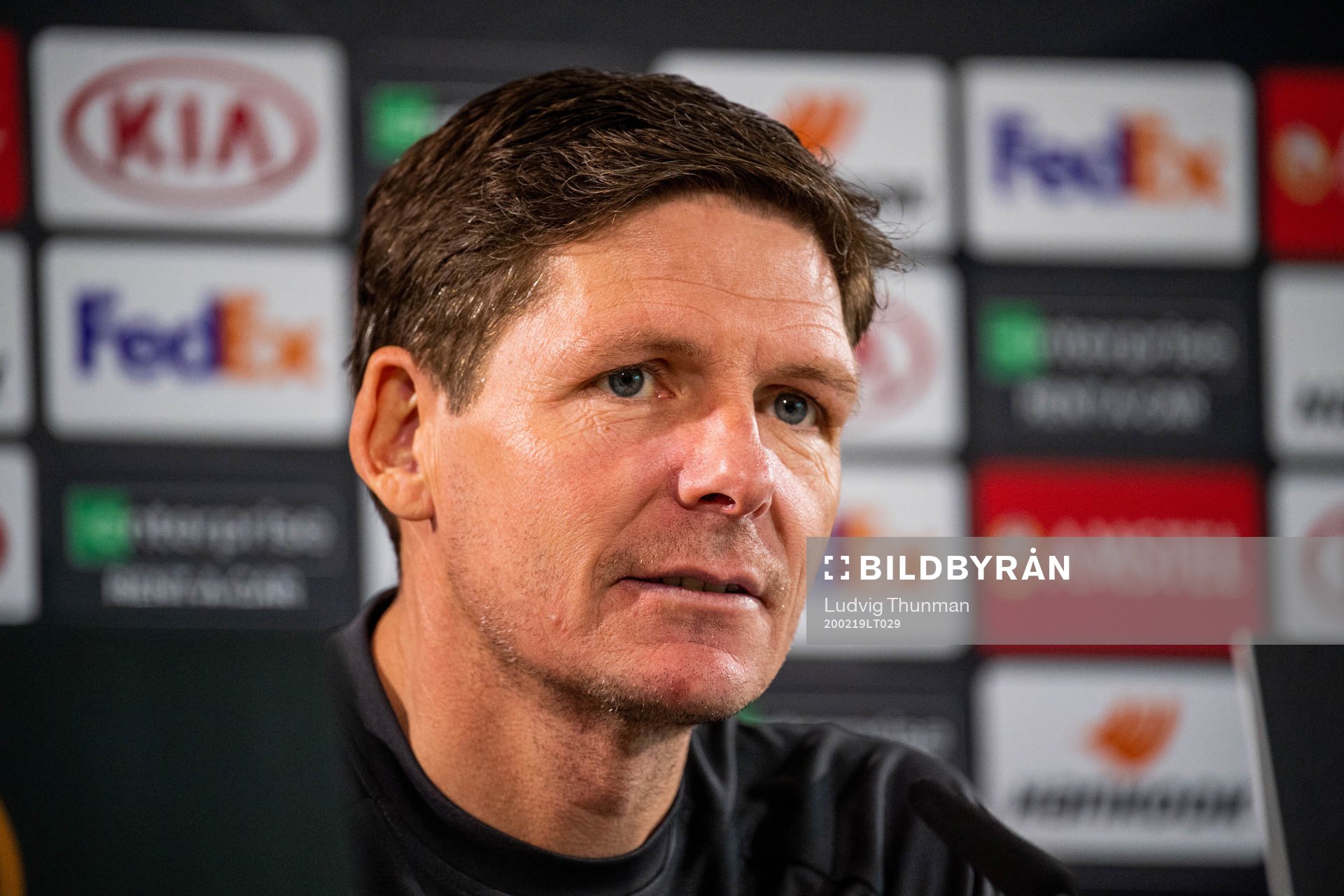 Head coach Oliver Glaser of Wolfsburg