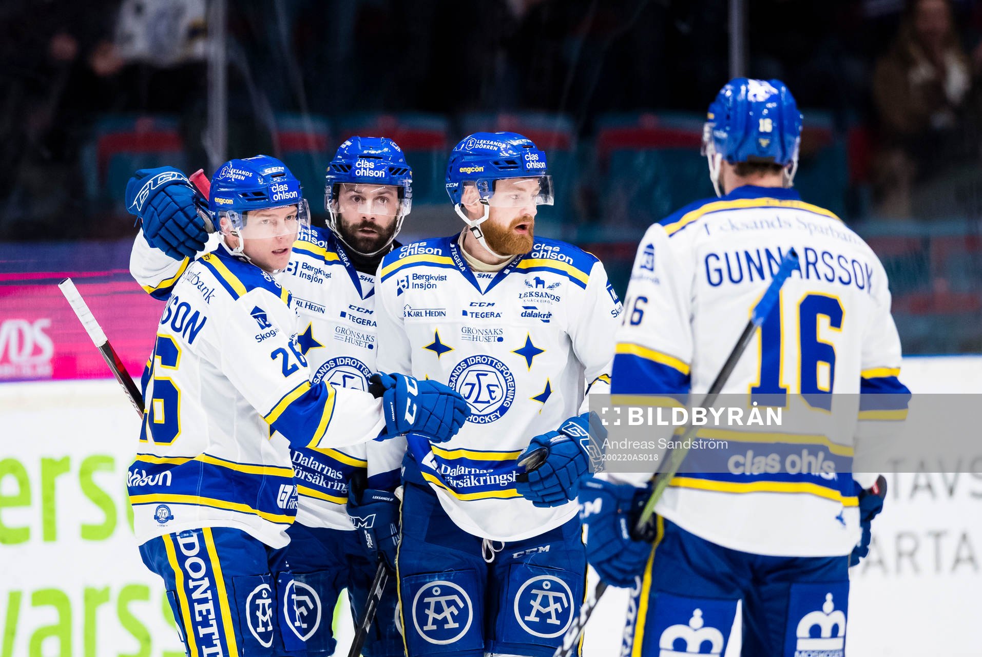 Leksands Patrik Zackrisson (v) gör 1-1 och jublar med