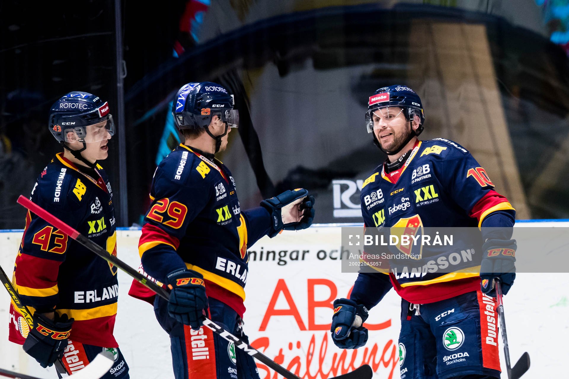 Djurgårdens Niclas Bergfors gör 3-1 och jublar med Tom