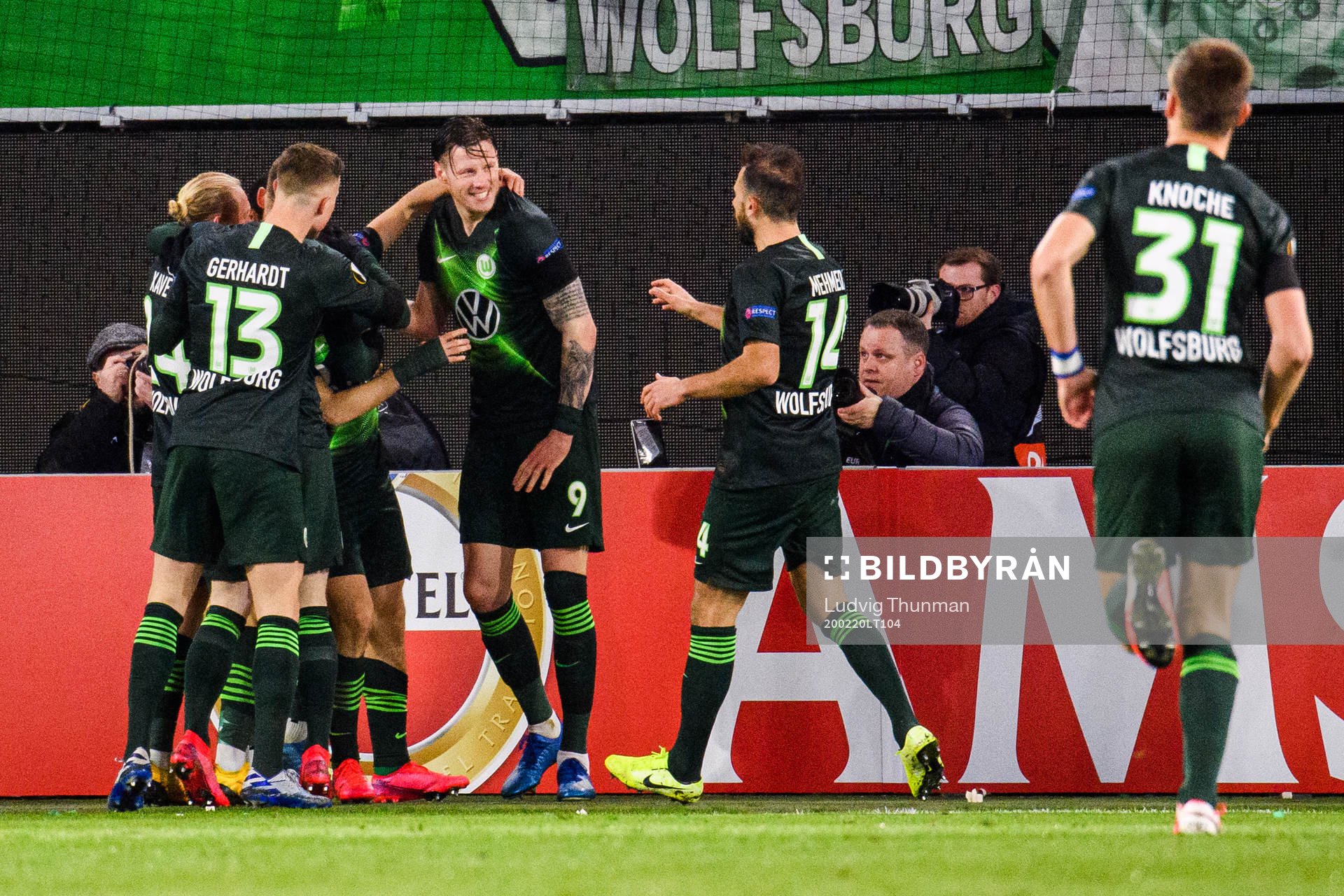 Wout Weghorst of Wolfsburg celebrates the 1-1 goal during the Europa League round of 32 match between Wolfsburg and Malmö FF on February 20, 2020 in Wolfsburg.