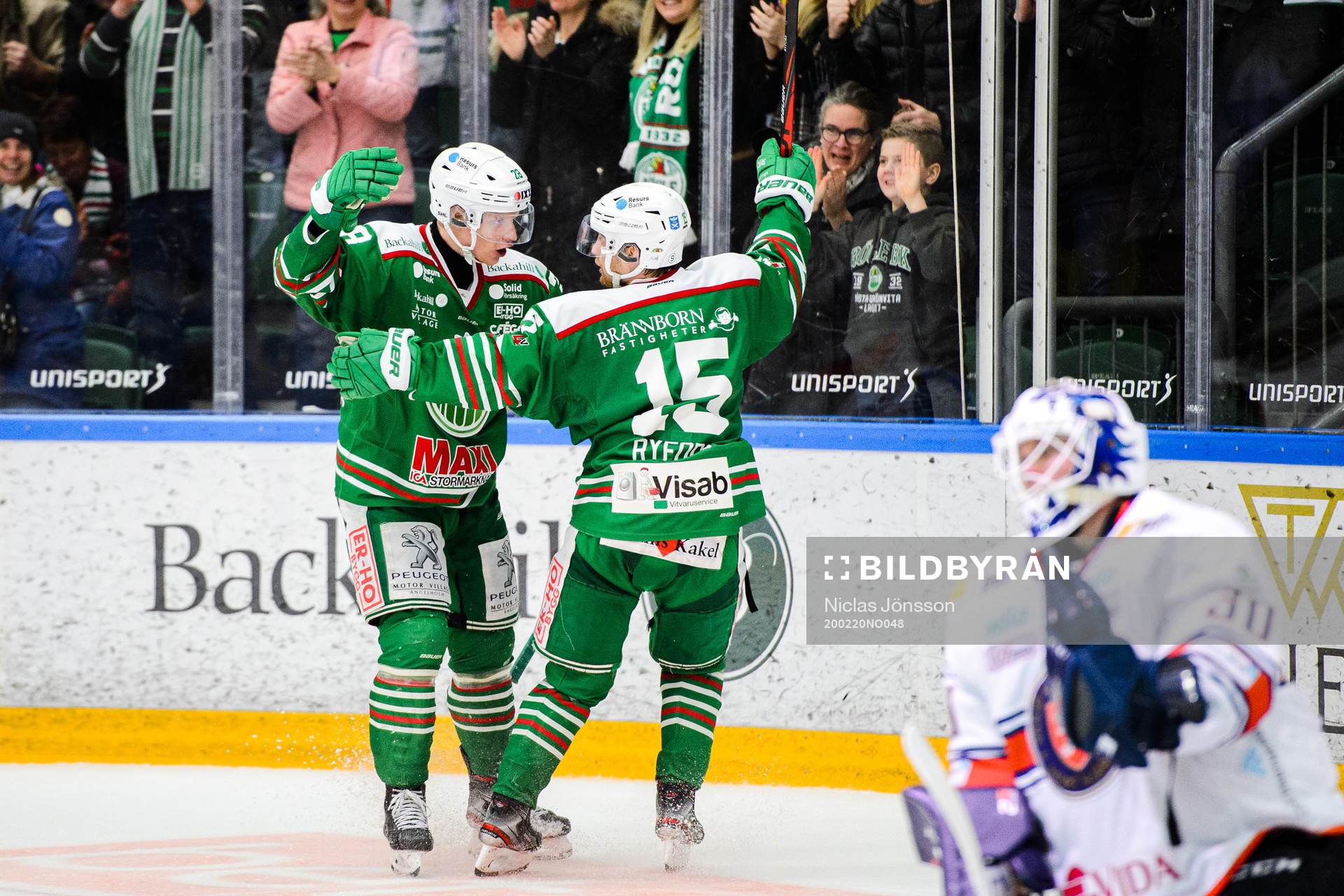 Rögles Anton Bengtsson och Simon Ryfors jublar