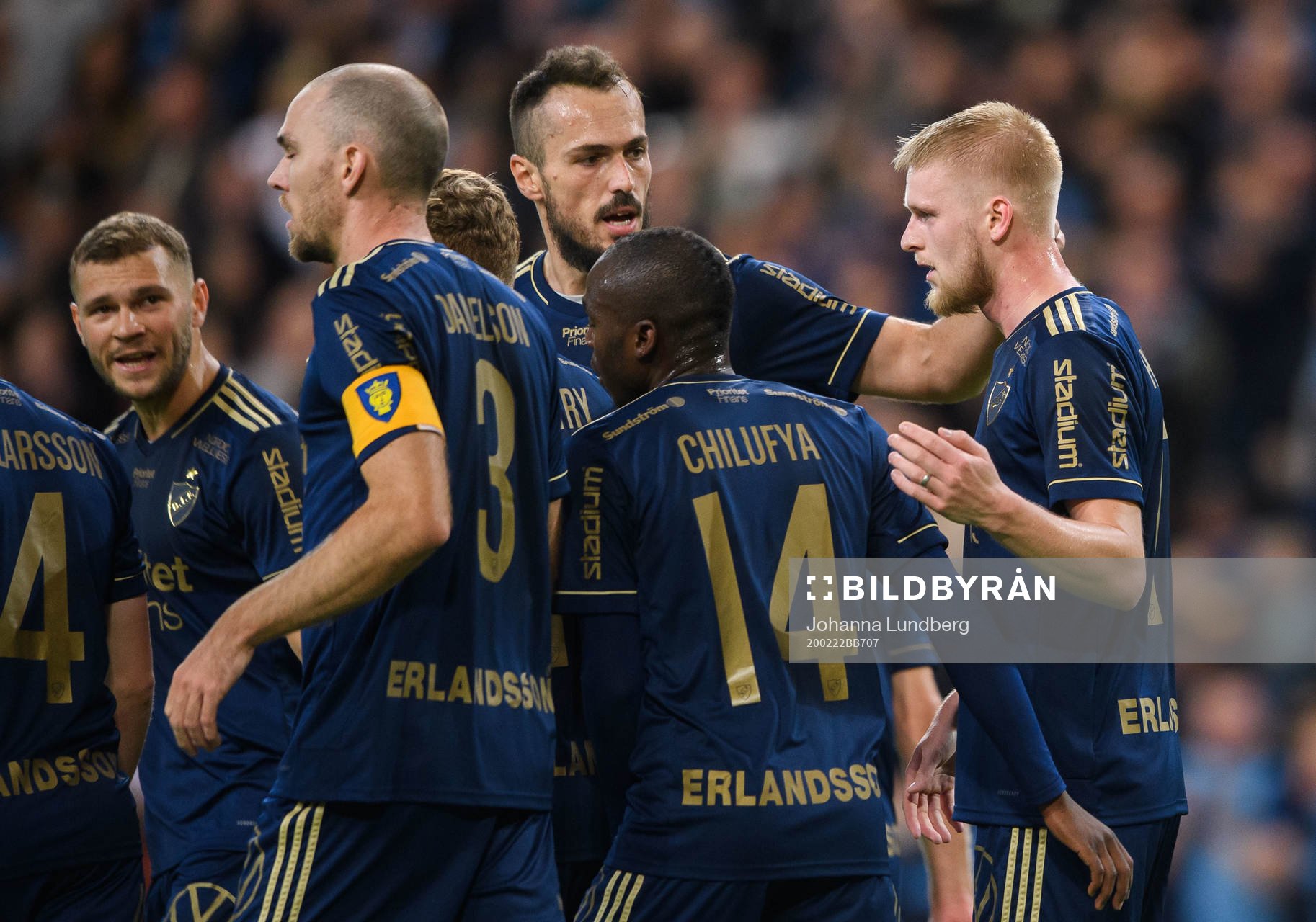 Djurgårdens Kalle Holmberg jublar med Emir Kujovic efter 3-0 under fotbollsmatchen i Svenska Cupen mellan Djurgården och Dalkurd den 22 februari 2020 i Stockholm.