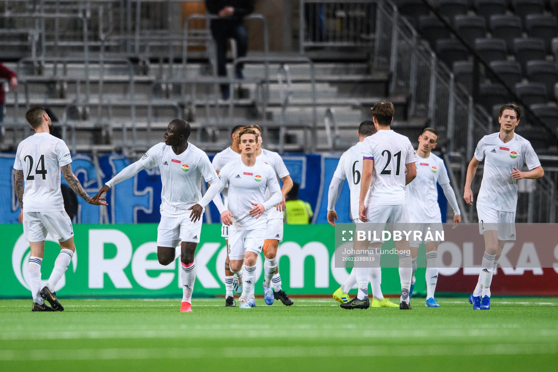 Dalkurds Kerfala Cissoko jublar med lagkamrater