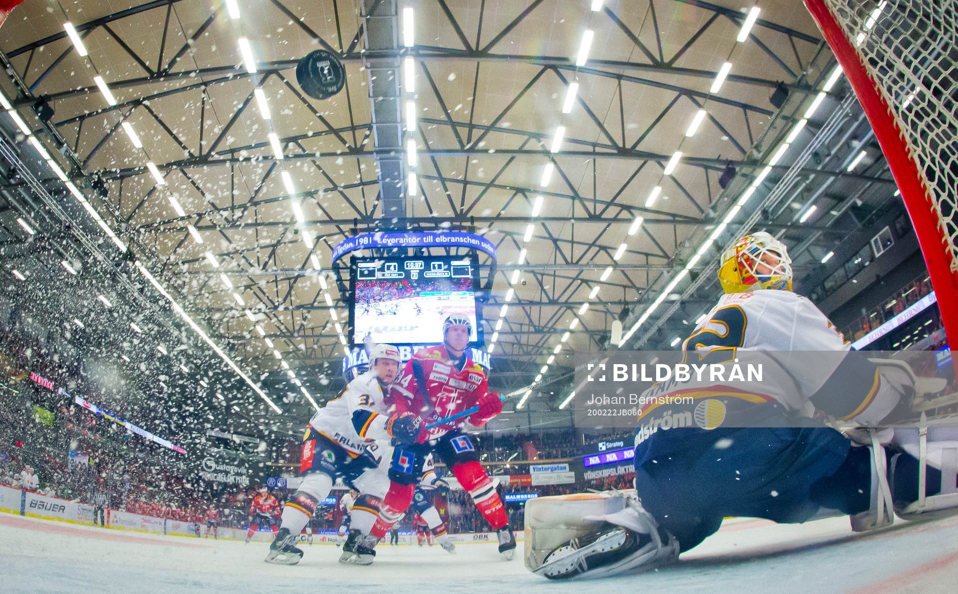 Örebros Mathias Bromé gör 5-1 på Djurgårdens målvakt