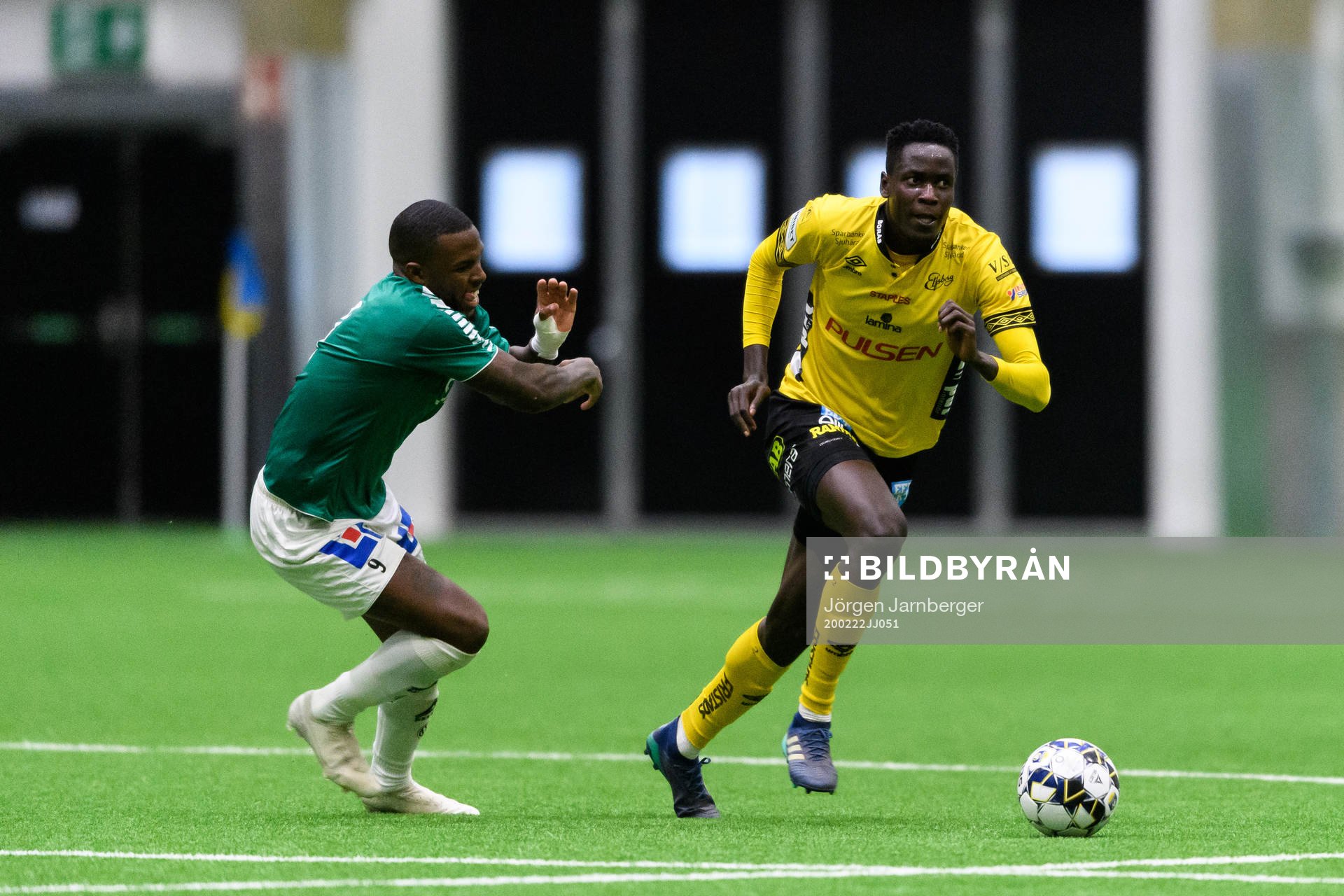 Elfsborgs Joseph Okumu och Brages Christian Kouakou