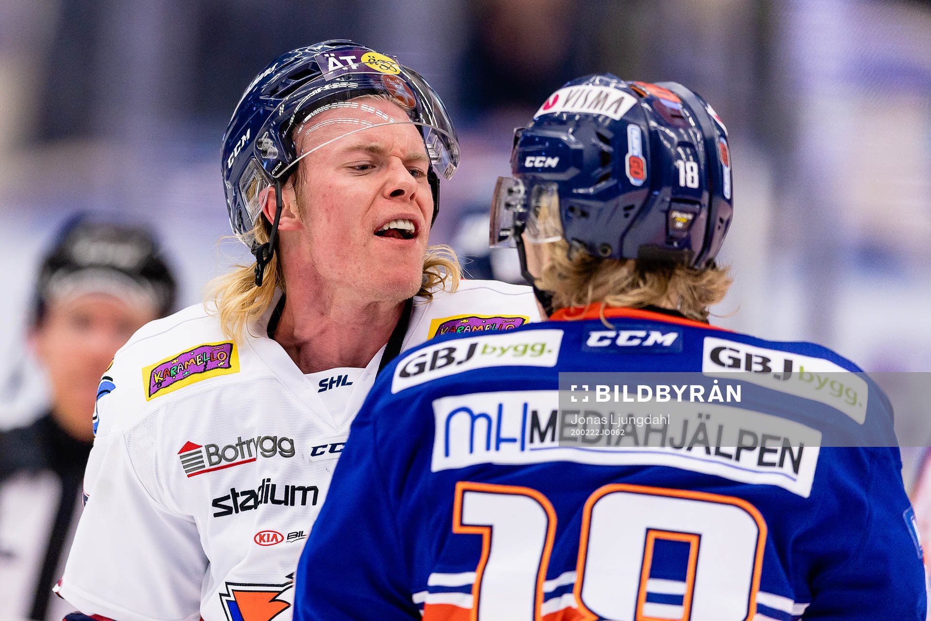 Irriterat mellan Linköpings Samuel Lofquist och Växjös
