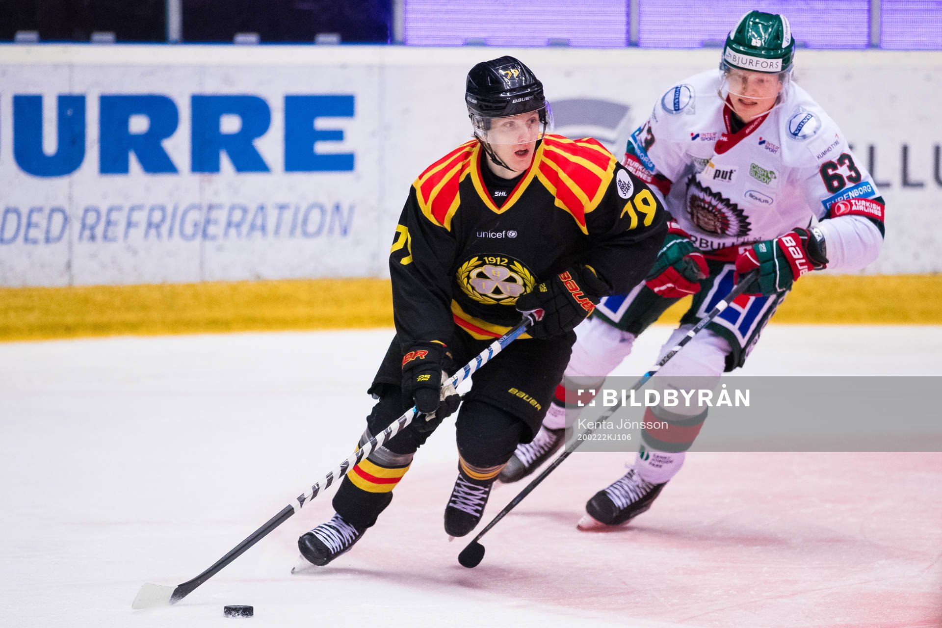 Brynäs Daniel Mannberg och Frölundas Brandon Gormley