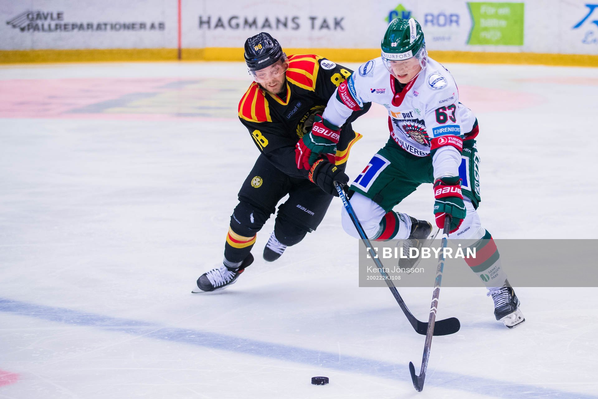 Brynäs Jaedon Descheneau och Frölundas Julius Bergman