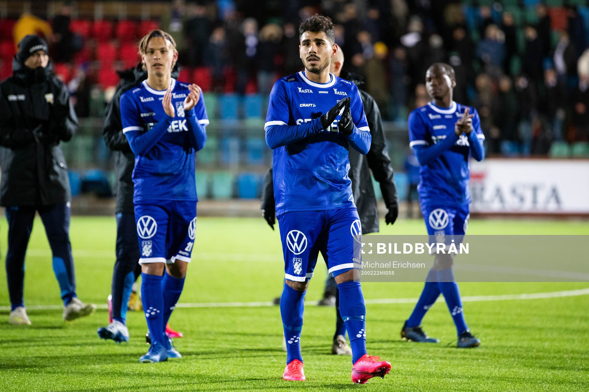 IFK Göteborgs Hosam Aiesh tackar publiken