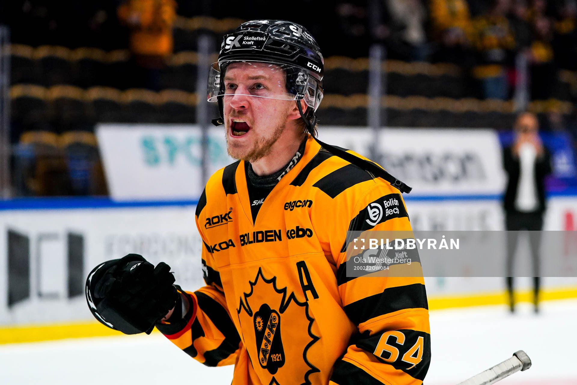 Skellefteås Jonathan Pudas jublar