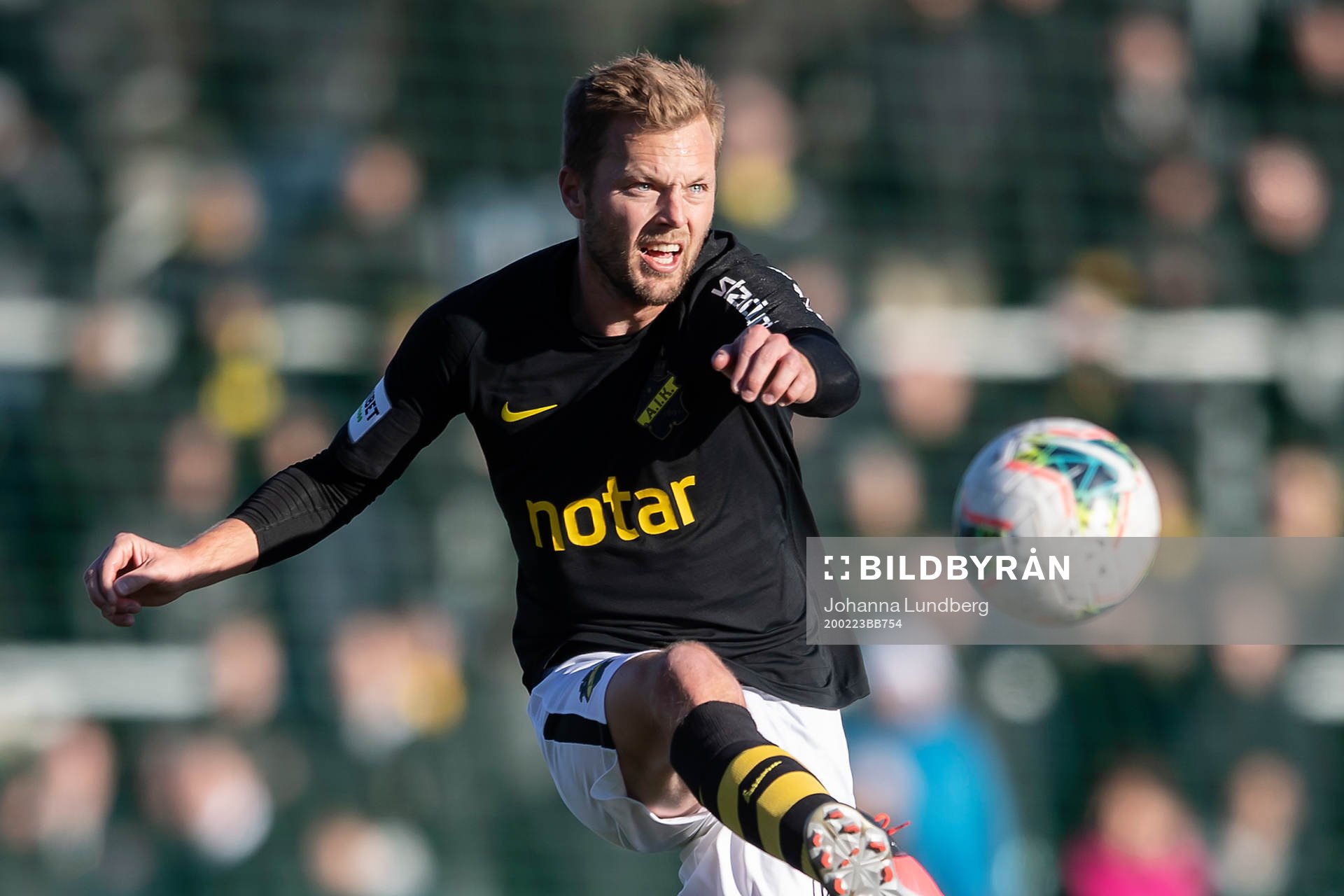s Sebastian Larsson
