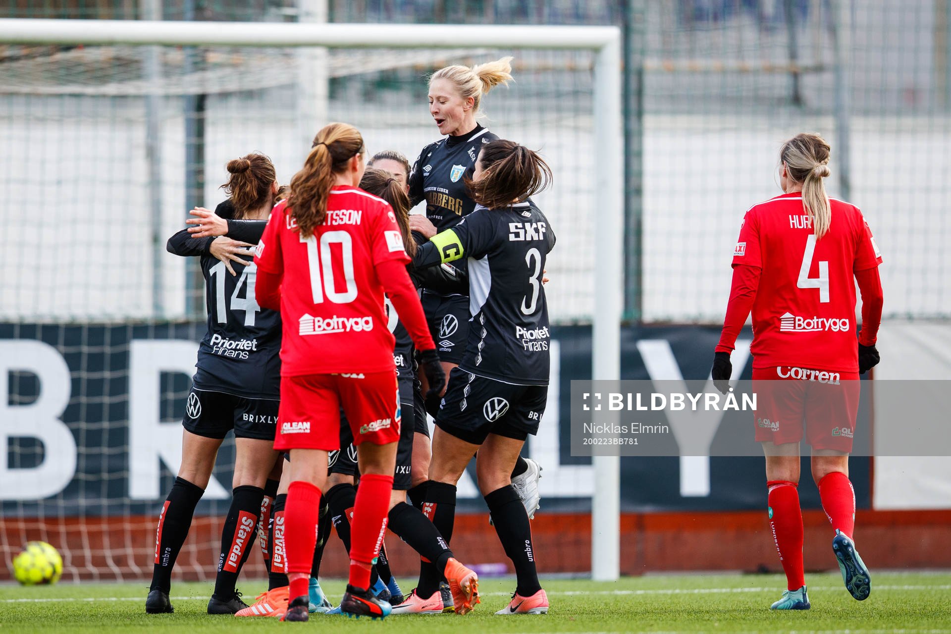 Göteborgs Filippa Angeldal jublar med lagkamrater