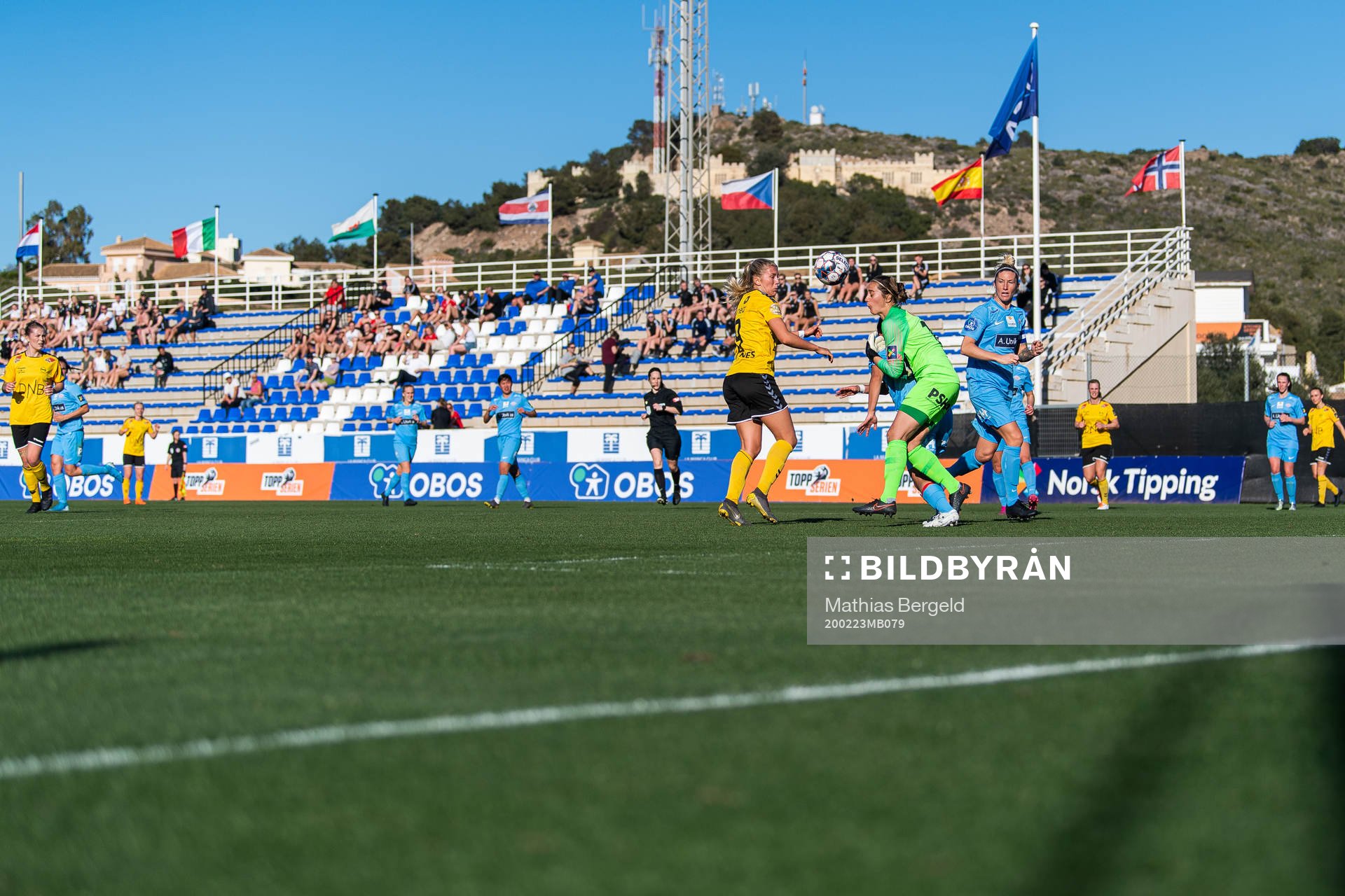 Emilie Nautnes of LSK Kvinner compete for the ball with