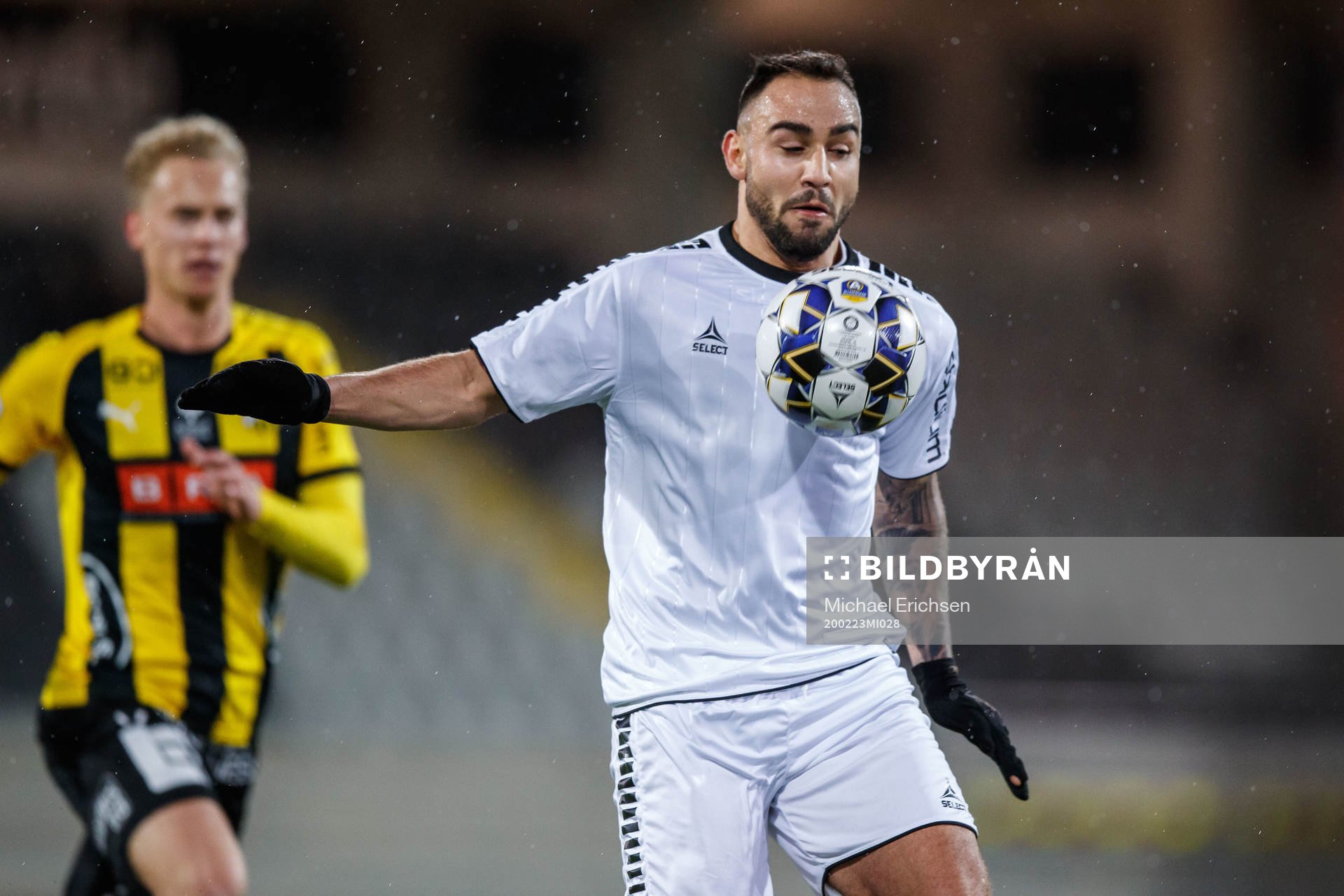 Gais Richard Yarsuvat