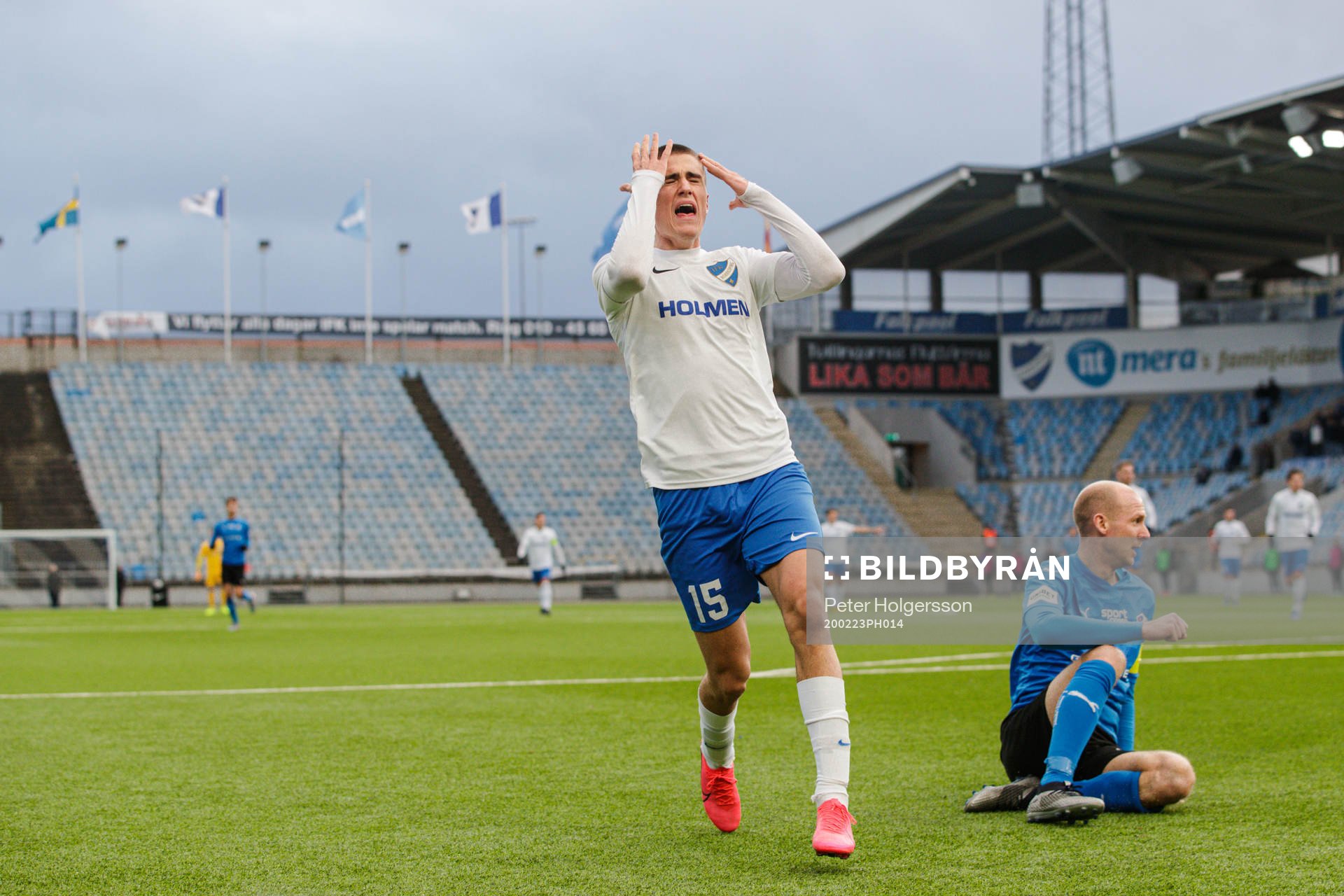 IFK Norrköpings Carl Björk deppar