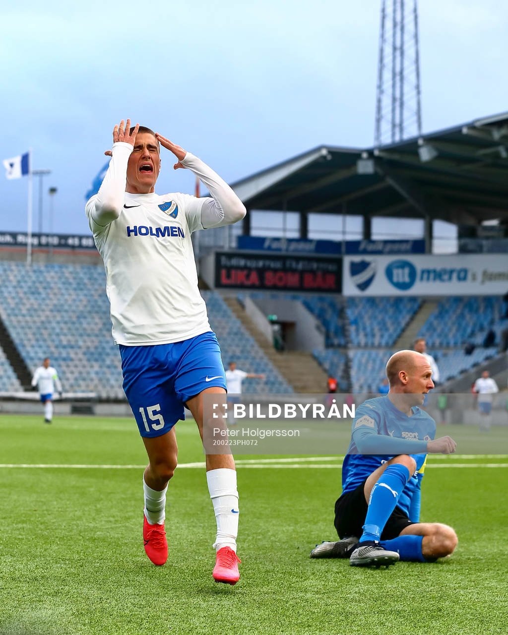 IFK Norrköpings Carl Björk reagerar