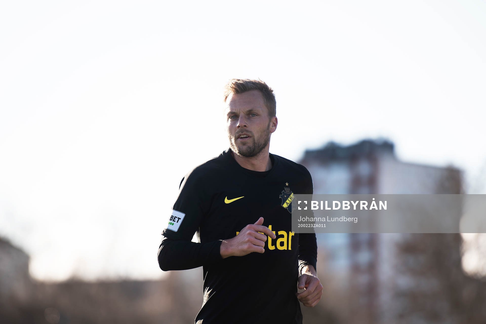 s Sebastian Larsson