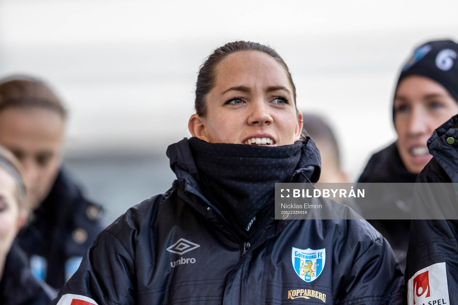 Göteborgs Elin Rubensson innan fotbollsmatchen i Svenska