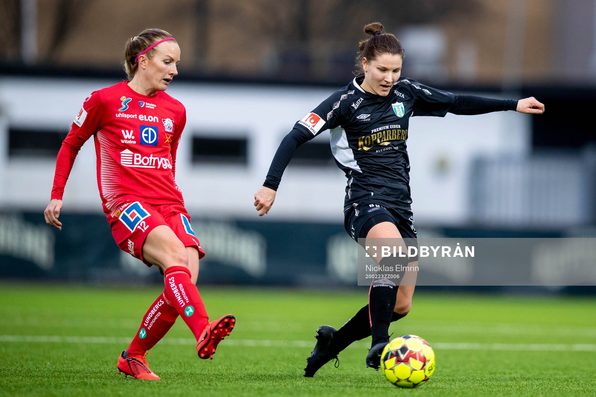 Linköpings Petra Johansson mot Göteborgs Natalia Kuikka