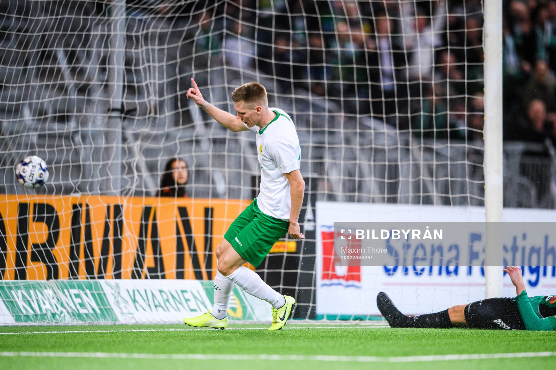 Hammarbys Aron Johannsson jublar efter 1-0 under fotbollsmatchen i Svenska Cupen mellan Hammarby och Varberg den 24 februari 2020 i Stockholm.