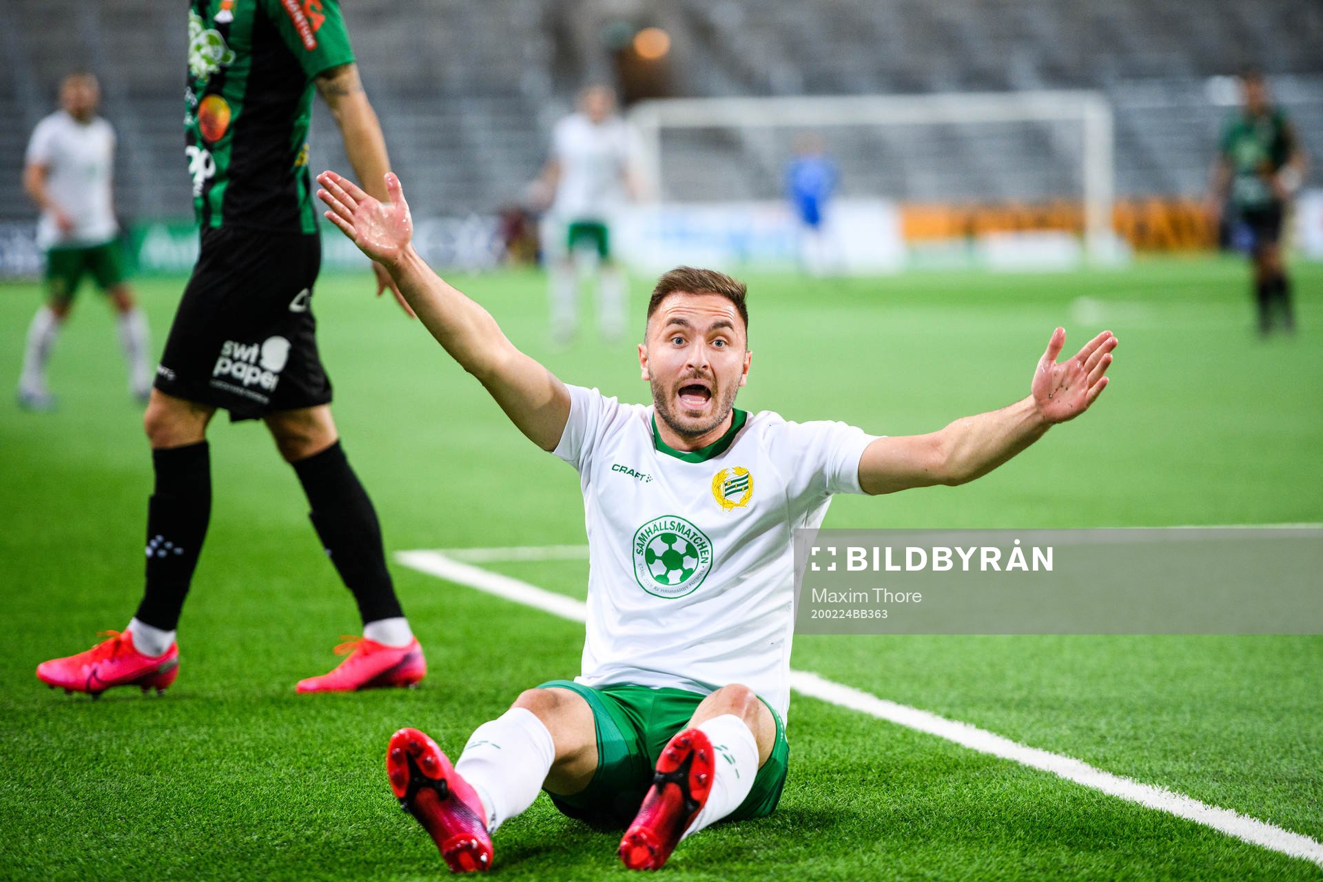 Hammarbys Muamer Tankovic reagerarunder fotbollsmatchen i