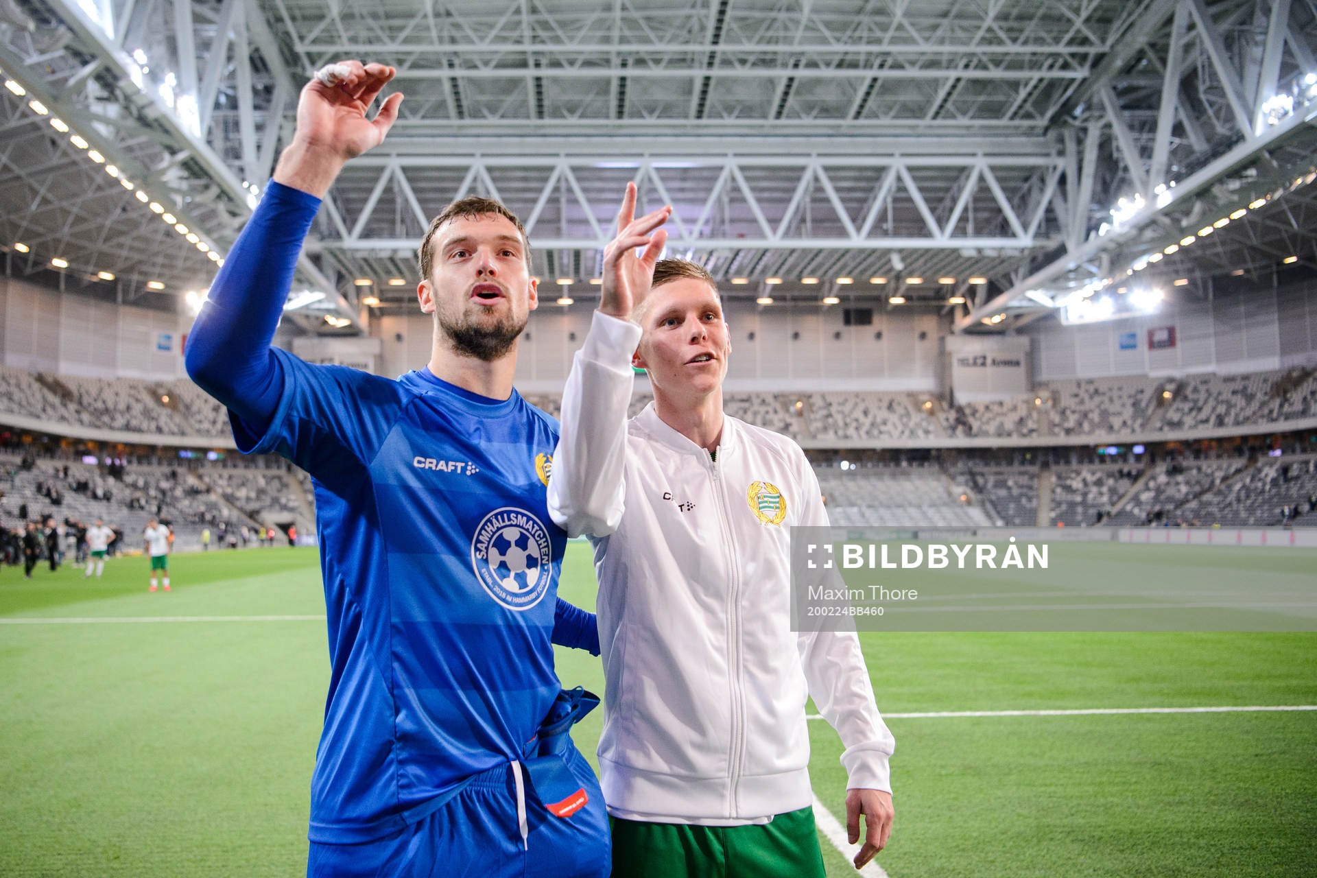 Hammarbys målvakt Davor Blazevic och Aron Johannsson jublar