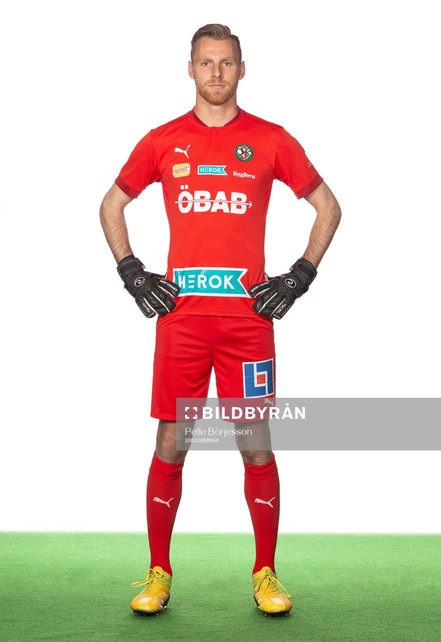 Örebro målvakt Jake McGuire