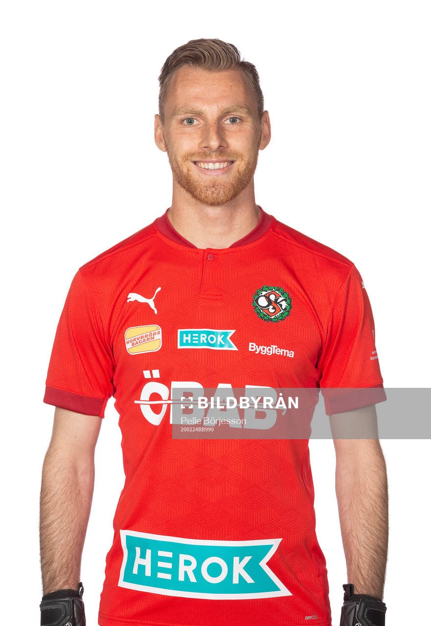 Örebros målvakt Jake McGuire