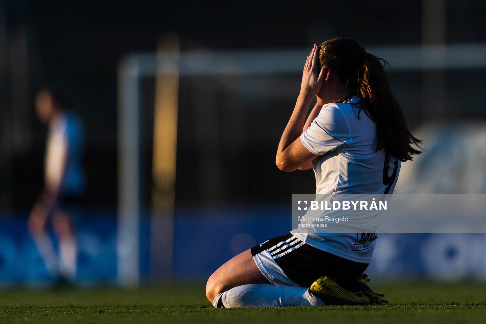 Elen Melhus of Rosenborg in pain