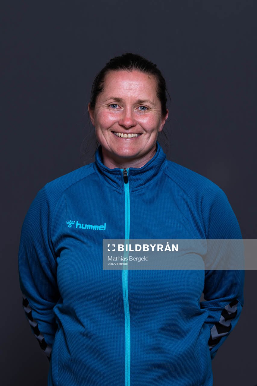 Bente Dalum Nordby, goalkeeper coach of LSK Kvinner, poses