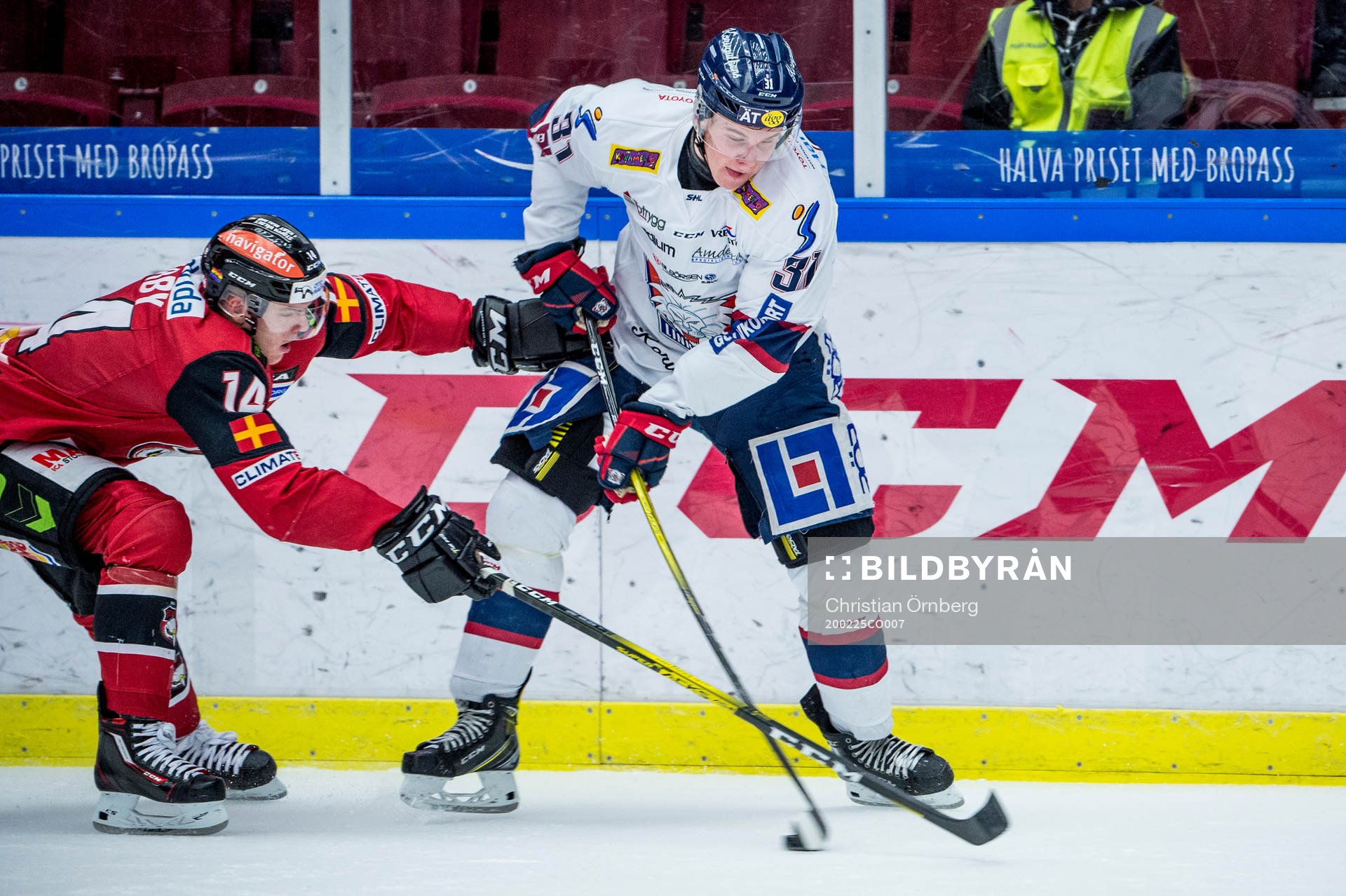 Linköpings Olle Lycksell mot Malmö Redhawks Carl-Johan