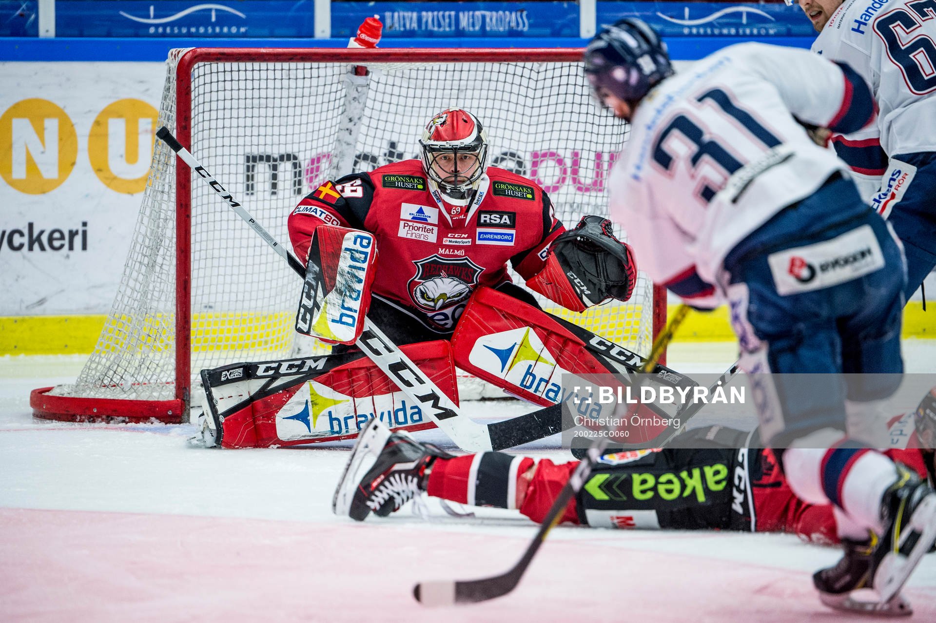 Linköpings Olle Lycksell mot Malmö Redhawks målvakt