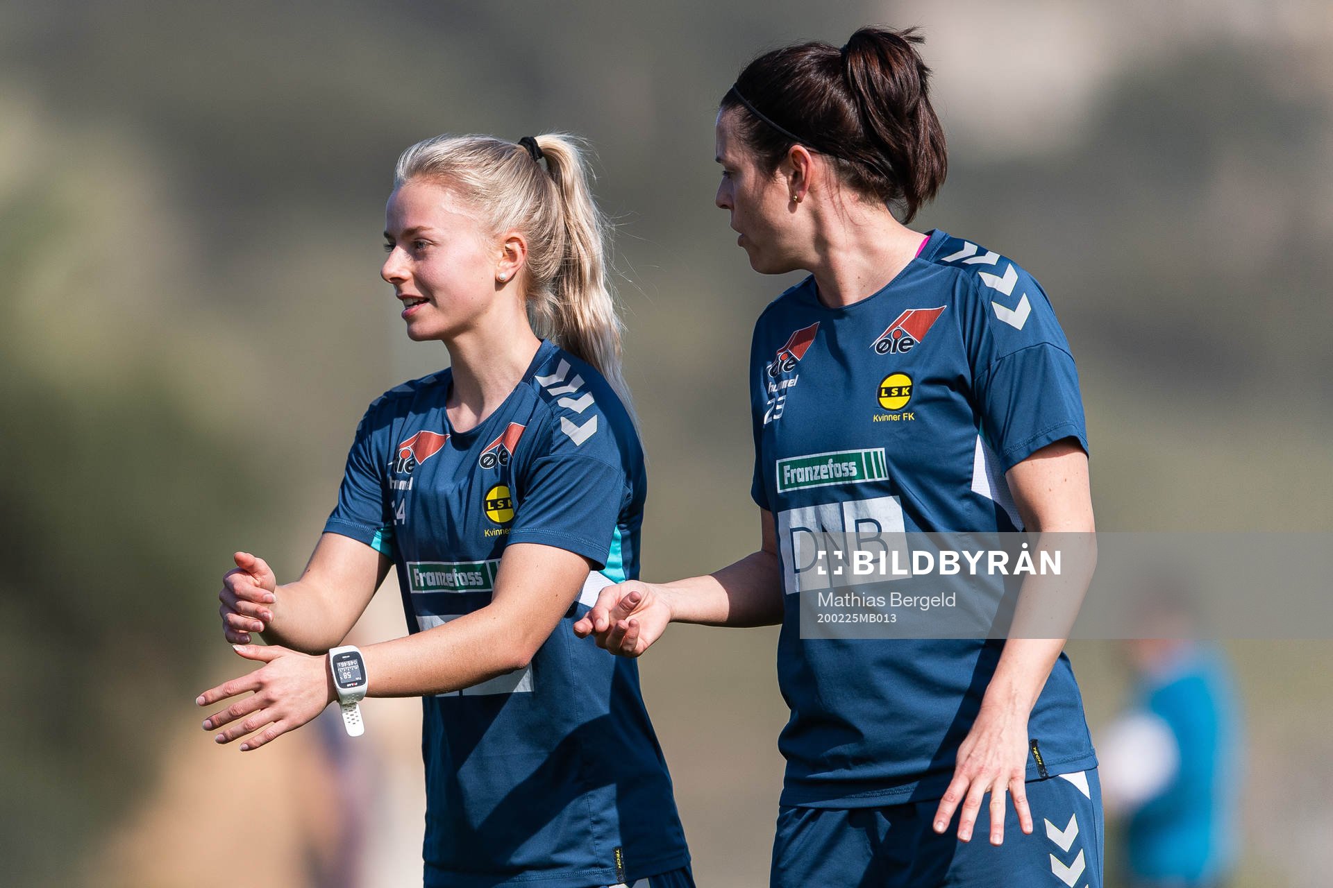 Emilie Woldvik and Isabell Bachor of LSK Kvinner